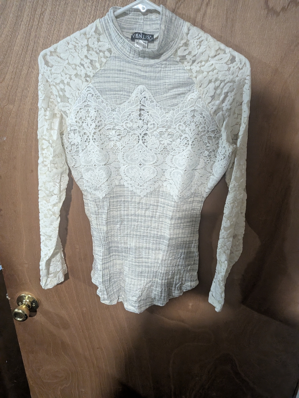 VENUS Ivory Lace Yoke Long Sleeve Knit Top